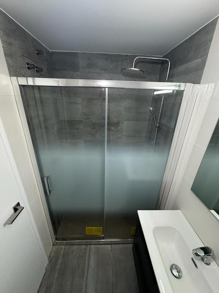 Apartment 1 Minute Walking From Playa Del Cura Torrevieja Esterno foto
