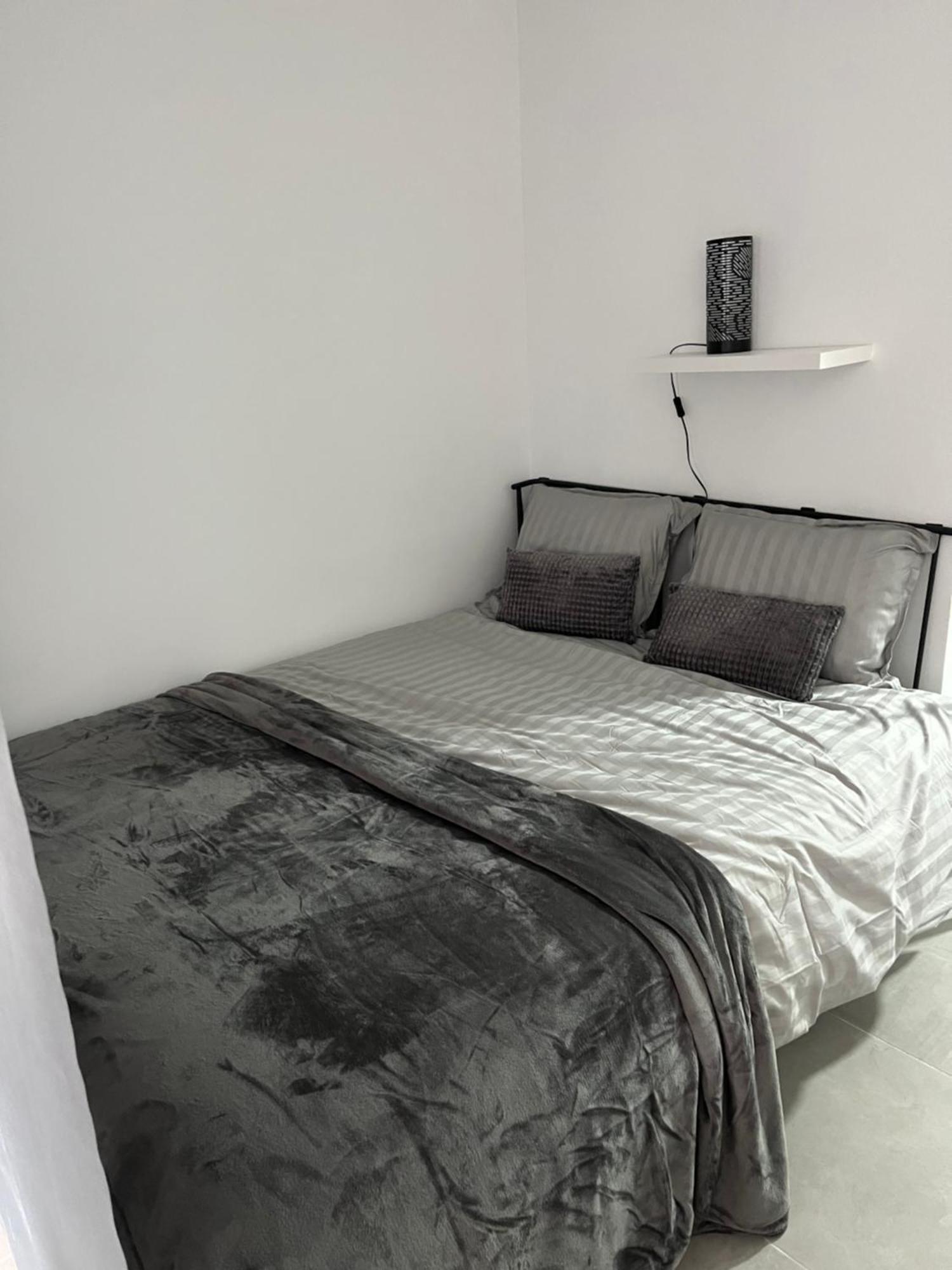 Apartment 1 Minute Walking From Playa Del Cura Torrevieja Esterno foto